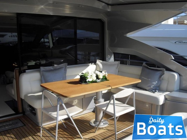 2010 Pershing 64 til salg