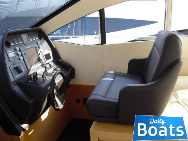 2010 Pershing 64 til salg