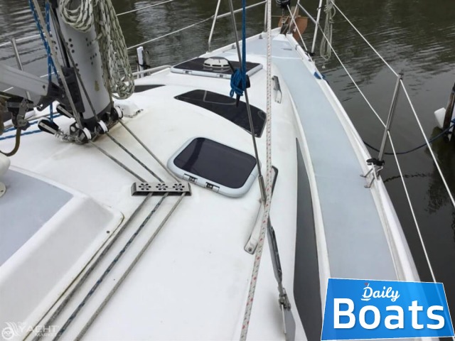 2001 Hunter 320