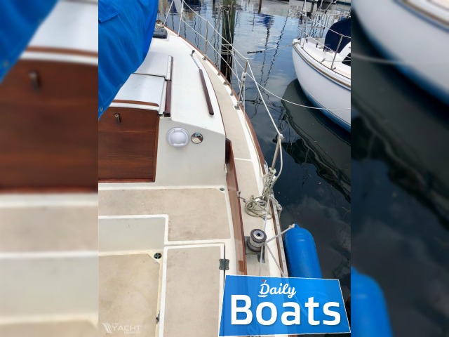 Buy 1980 Cape Dory 27