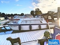 Senior Marine 23ft Cabin Cruiser Senior Marine 23ft Cabin Cruiser