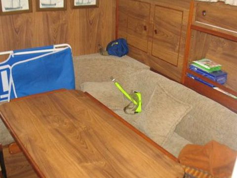 1976 Princess 33