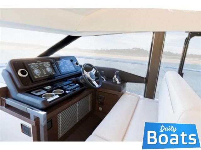 2018 Prestige 520 in vendita