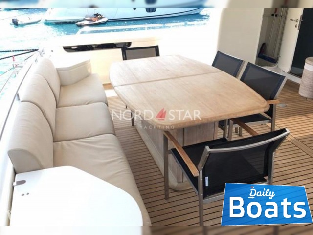 2006 Ferretti 830