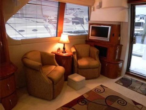 Buy 2004 Carver Voyager 460