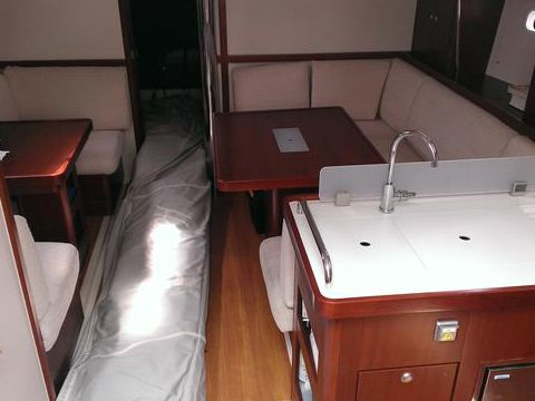 Buy 2009 Hanse 400