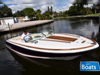 Chris-Craft 28 Corsair