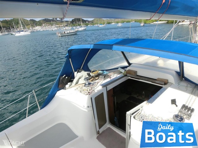2004  Hunter44 Cc