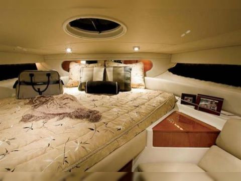2008 Regal 3760 Commodore till salu