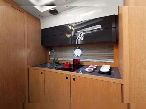 2011 Atlantis 38