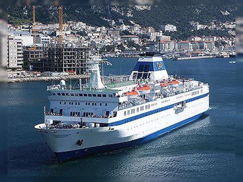 Cruise Ship.528 Passengers