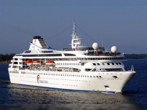  Cruise Ship 800 Passenger