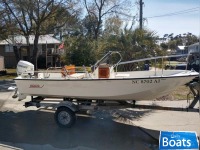 Boston Whaler17 Montauk