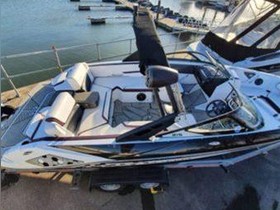 Kupiti 2021 Scarab Boats 215 Wake Edition