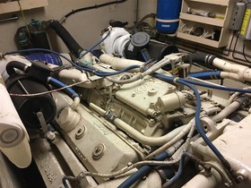 1989 Hatteras Yachts Convertible Pilothouse Motor til salgs