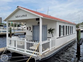 Aqua Lodge Houseboat