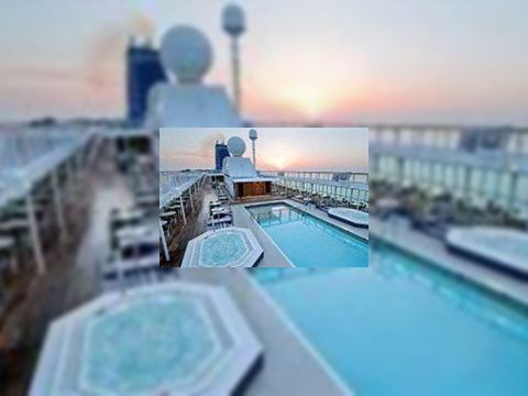 1992  Cruise Ship