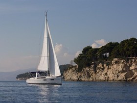 2016 Bénéteau Boats Oceanis 35 till salu