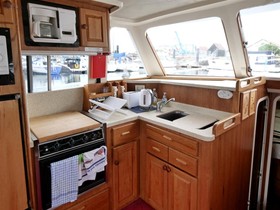Buy Mainship 390 Trawler United Kingdom