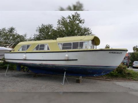  Balmoral Cruiser 30'