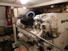 Osta 1995 Hinckley 67 Custom Motor Yacht