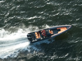 2015 Revolt Custom Boats Sport 950 на продаж