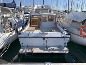 Bertram Yachts 28