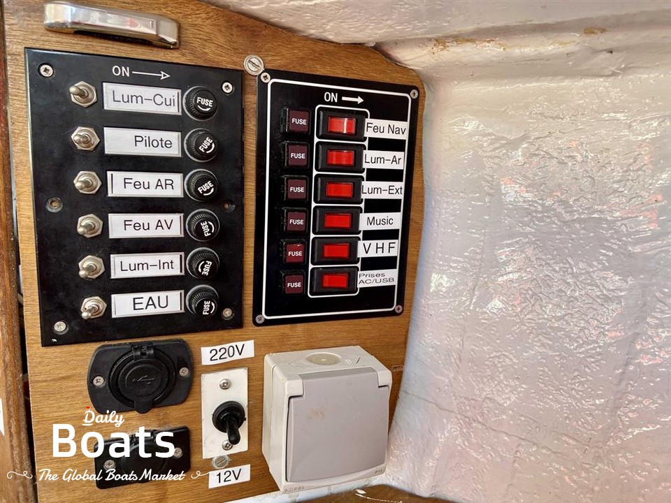 1982 Bénéteau Boats First Class 8 for sale. View price, photos and Buy