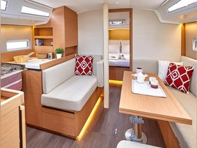 Osta 2022 Jeanneau Sun Odyssey 410