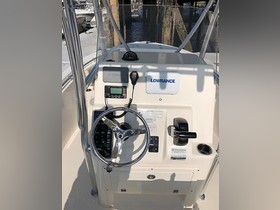 2018 Cobia Boats 220 на продаж