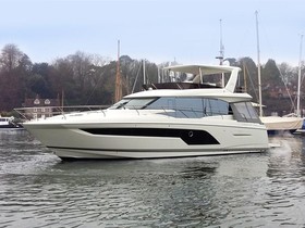 Prestige Yachts 590