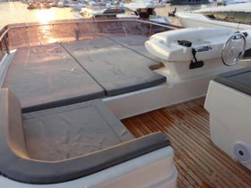 2016 Ferretti Yachts 700