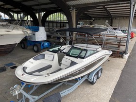 Kupiti 2017 Sea Ray Boats 190 Spx