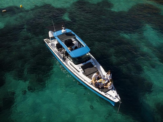 Axopar Boats 37