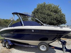 2005 Sea Ray Boats 220 Select in vendita