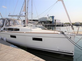 2017 Bénéteau Boats Oceanis 381 till salu