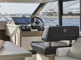 2022 Prestige Yachts 420 Flybridge