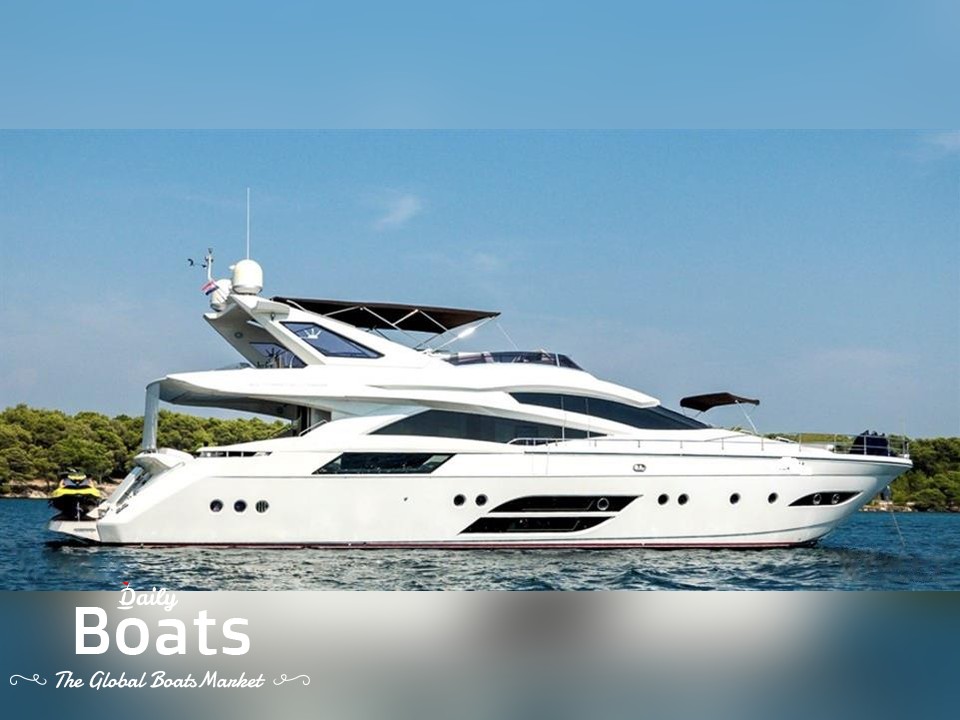 dominator 780 yacht price