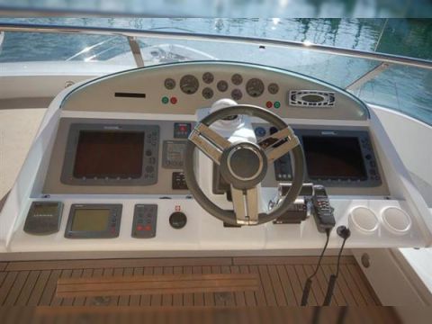 2009 Fairline Squadron 70