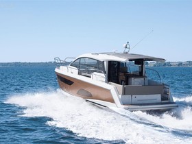 2023 Sealine C335