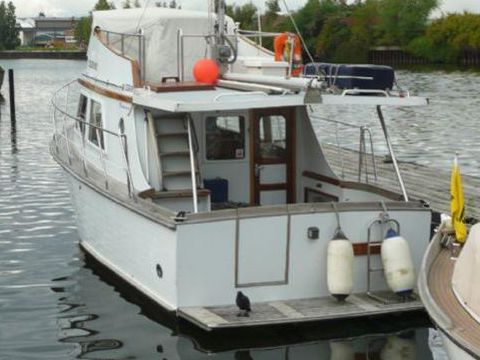 AMS Marine Trawler 28