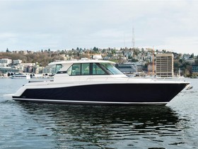 Tiara Yachts Q44