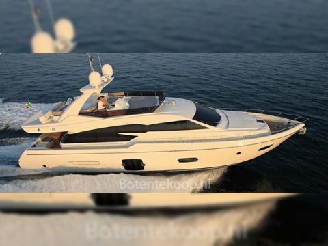 Ferretti 720