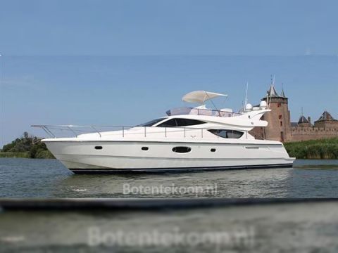 Ferretti 550