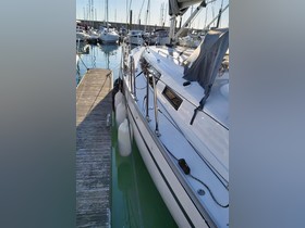 2017 Bavaria Yachts 37 Cruiser