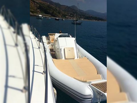 Buy 2010 Altamarea 33 Wave