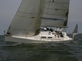 X-Yachts 35