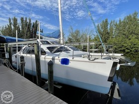 Tomcat Boats 9.7 Catamaran