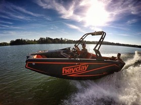 Kupić 2019 Heyday Wake Boats Wt2