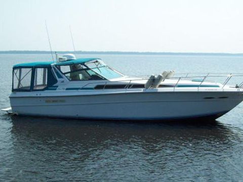 Sea Ray 390 Express Cruiser